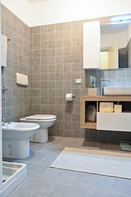 Апартаменты Borgovico48 Cozy Apartament Near The Station San Giovanni And The City Center Комо Италия