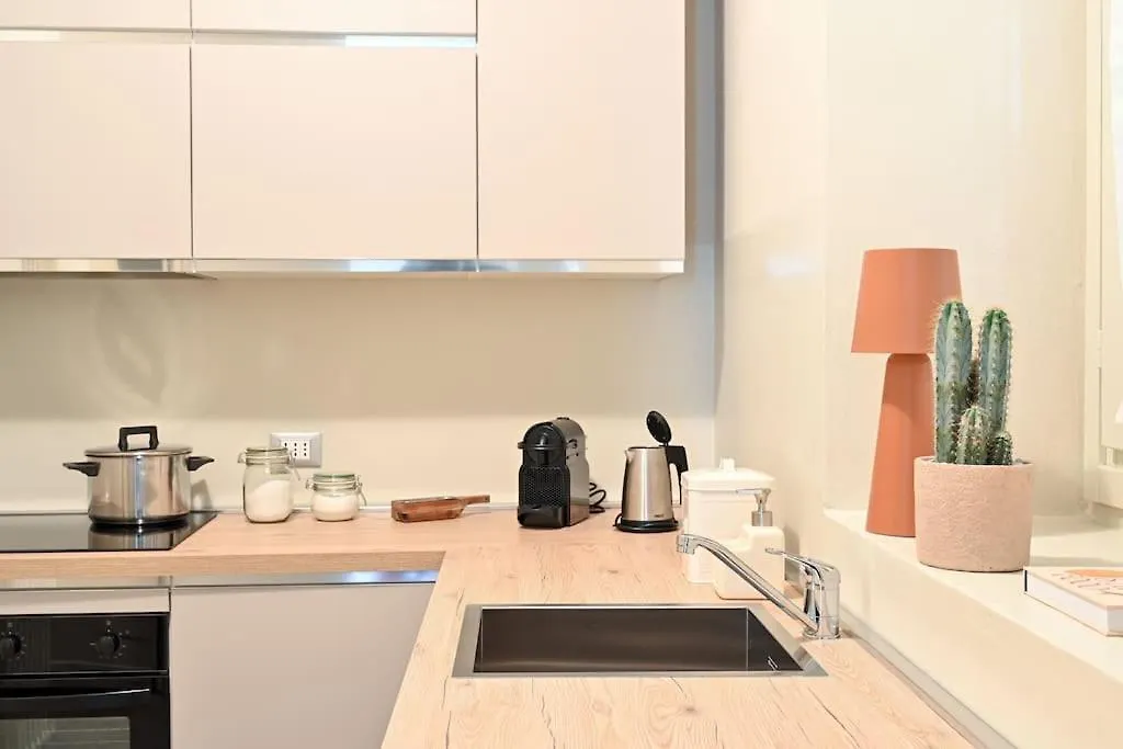 Borgovico48 Cozy Apartament Near The Station San Giovanni And The City Center Комо 0*,