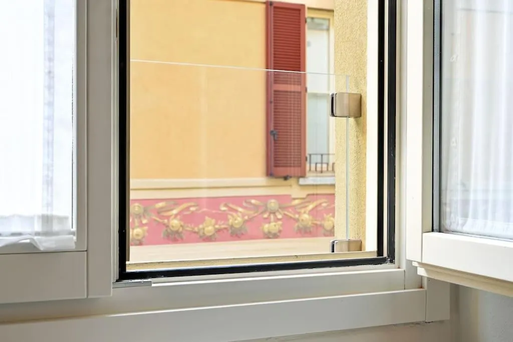 Borgovico48 Cozy Apartament Near The Station San Giovanni And The City Center 코모 0*,  이탈리아