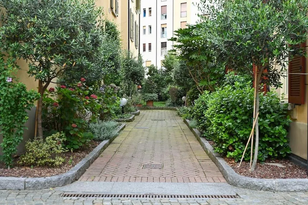 Апартаменты Borgovico48 Cozy Apartament Near The Station San Giovanni And The City Center Комо Италия
